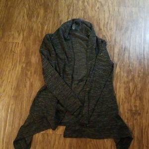 Asymmetrical lightweight cardi